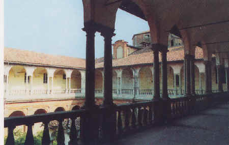 chiostro grande.jpg (56498 byte)